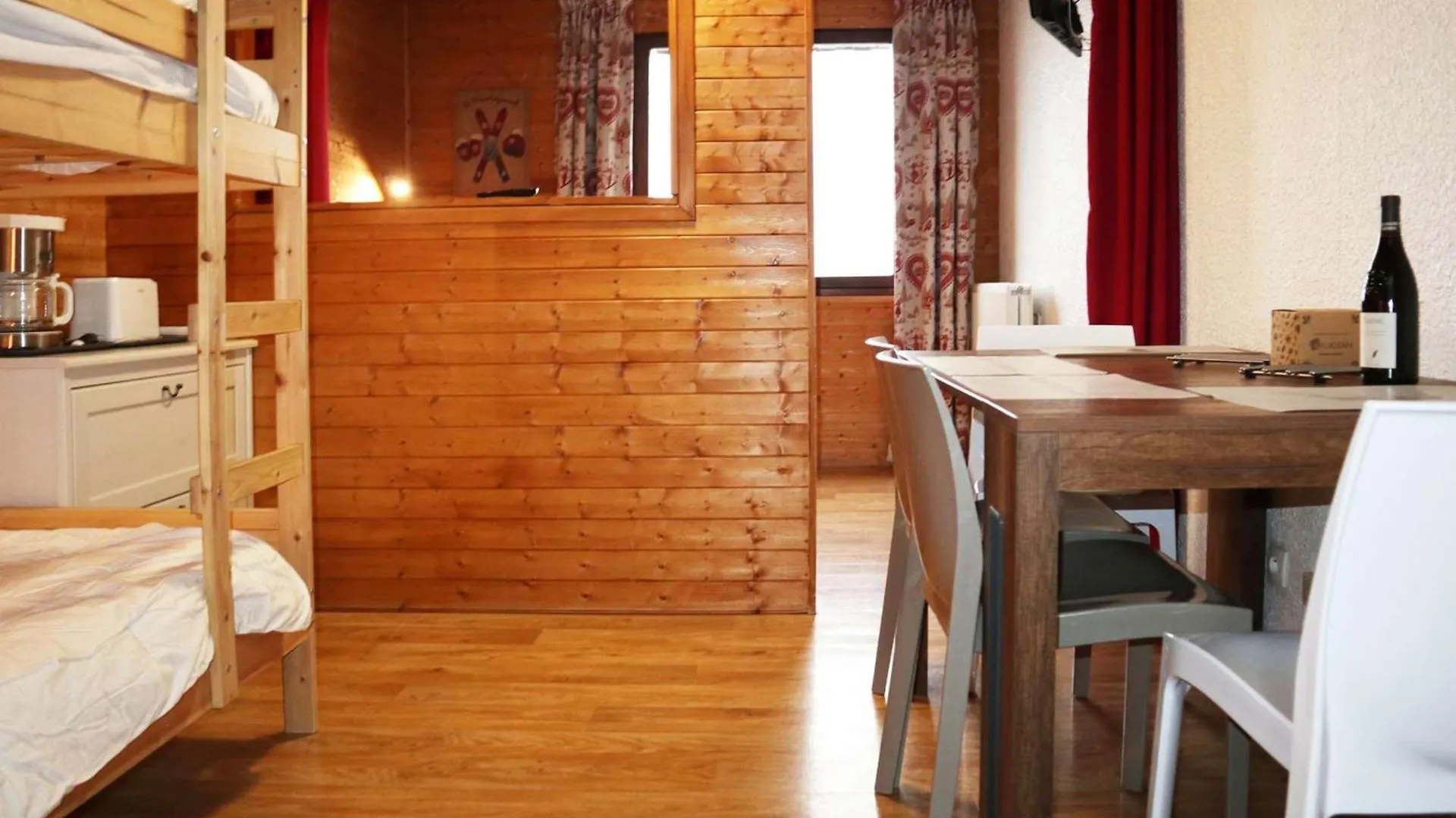 Studio Cosy 4 Pers, Les Orres 1650, Skis Aux Pieds - Fr-1-322-609 0*,  Fransa